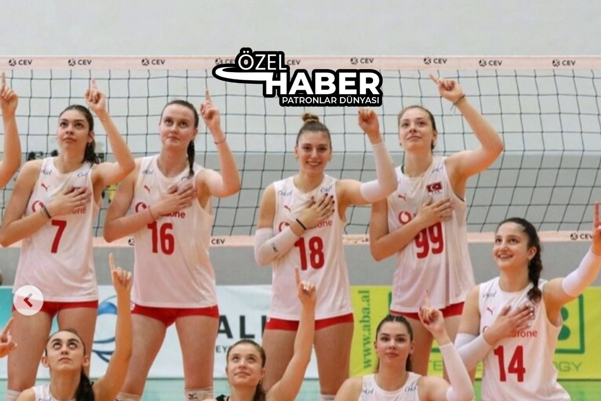 U18 Kadın Milli Voleybol Takımında torunu Mina Olgar’ın yer aldığı Kadriye Olgar gururunu paylaştı